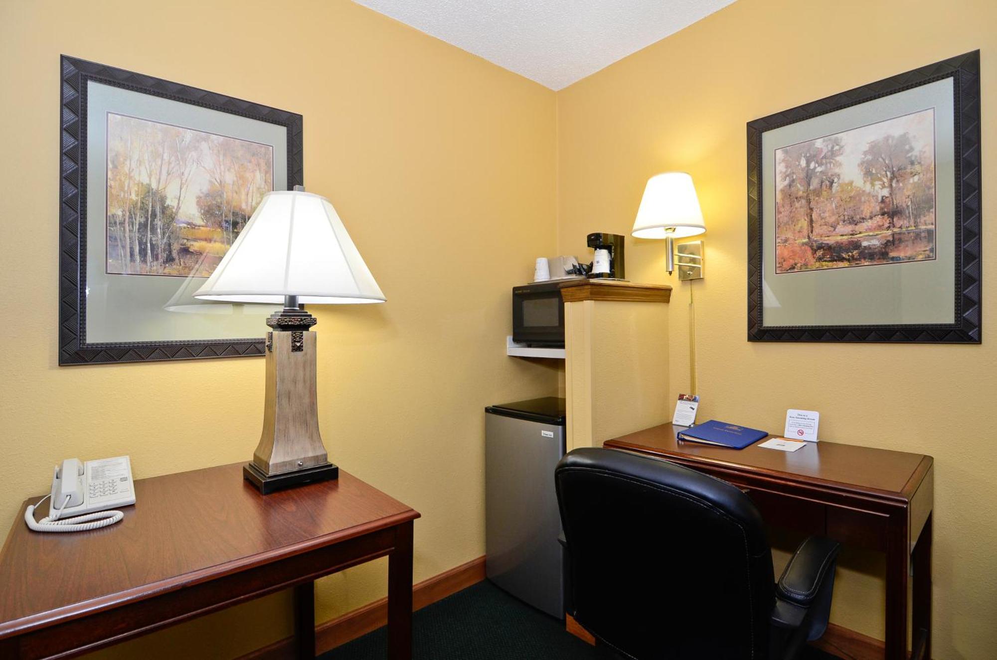Americas Best Value Inn Iola Phòng bức ảnh
