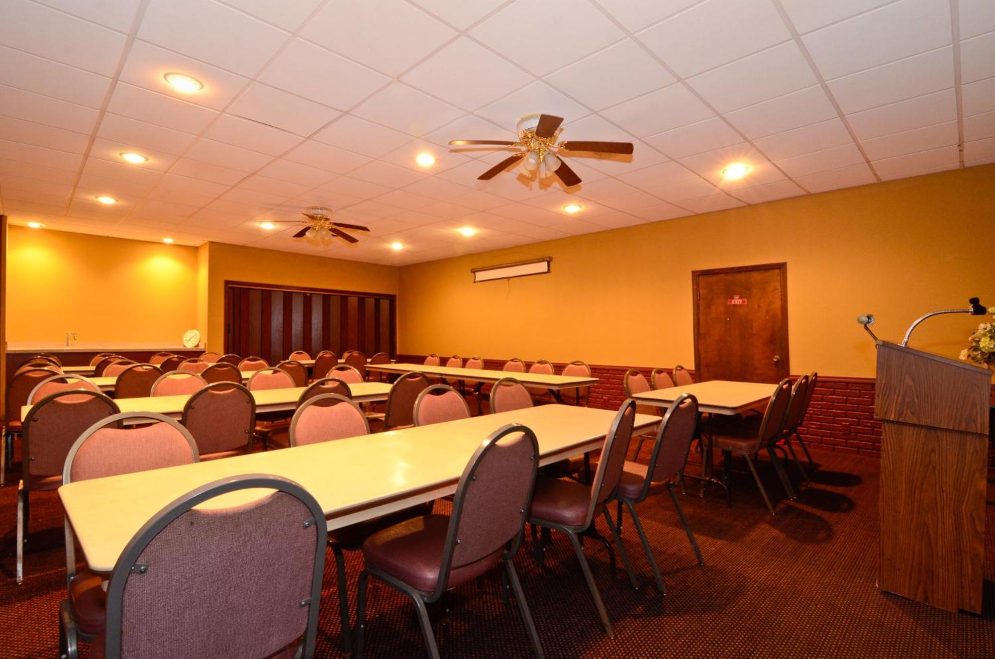 Americas Best Value Inn Iola Ngoại thất bức ảnh
