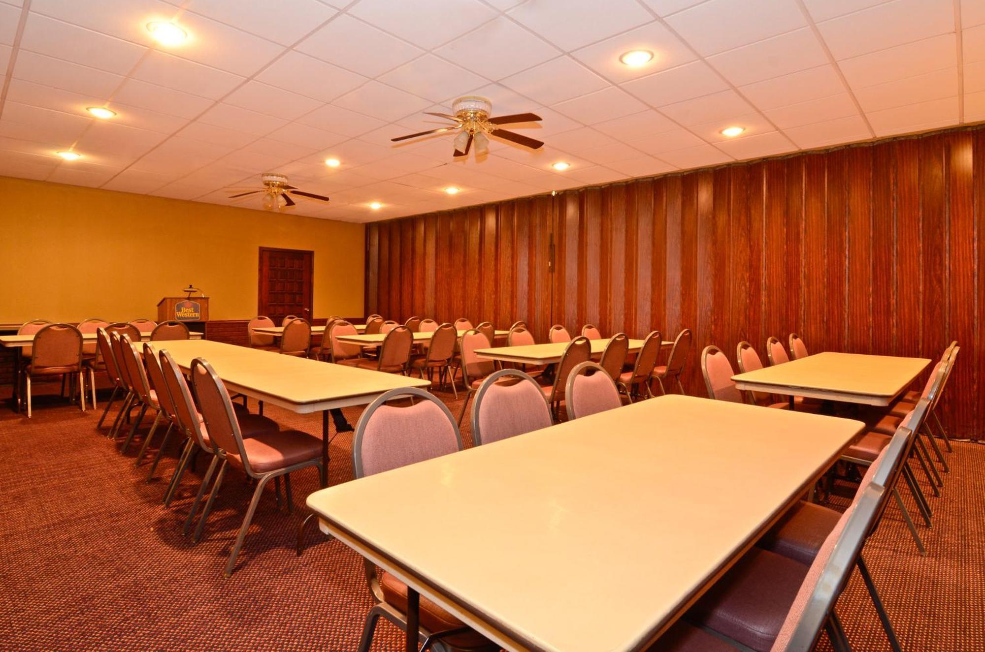 Americas Best Value Inn Iola Ngoại thất bức ảnh